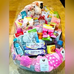 Customized gift baskets for baby shower. Girl, boy, and neutral.